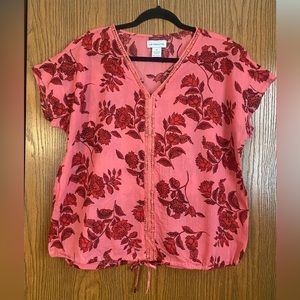 Liz Claiborne Pink Floral Print Top, Size Medium